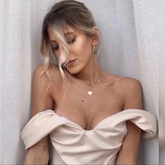 House of CB ‘Silva’ Satin Draped Shoulder Corset Top NWOT - Picture 10 of 13